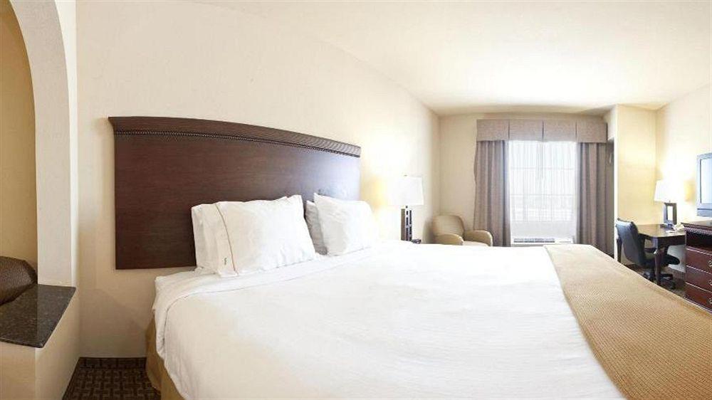 Holiday Inn Express Hotel And Suites Kingsville By Ihg Eksteriør billede